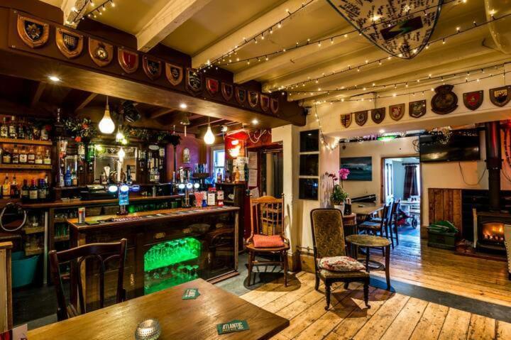 Manorbier Castle Inn Sunset Room מראה חיצוני תמונה